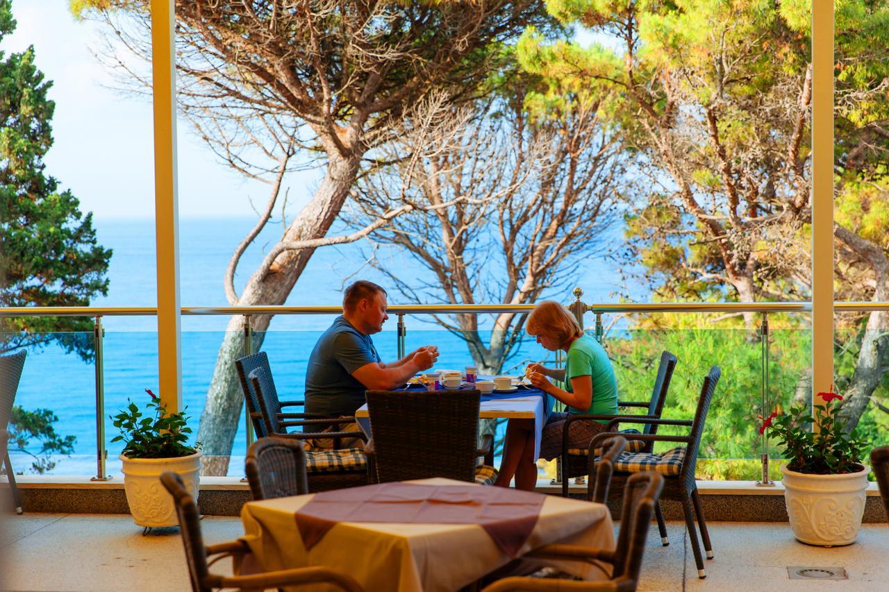 Hotel  ALBATROS  Ulcinj Exterior foto