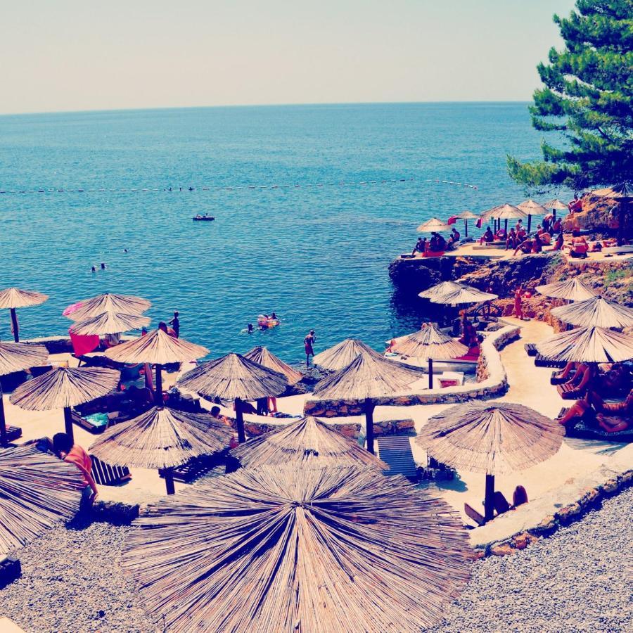 Hotel  ALBATROS  Ulcinj Exterior foto